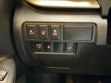 Car image 33