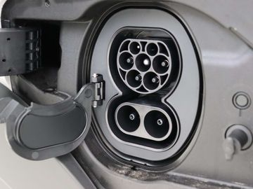 Car image 31