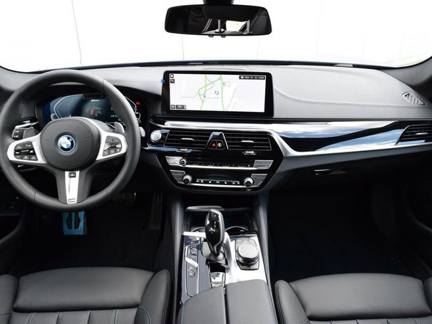 BMW 530 Touring xDrive 215 kW image number 6