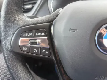 Car image 36