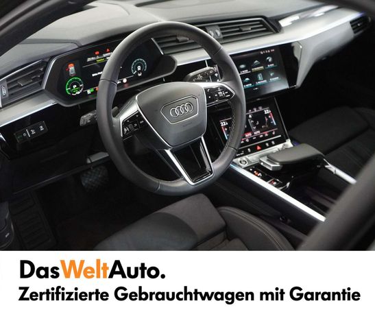 Audi Q8 50 quattro e-tron Advanced 250 kW image number 10