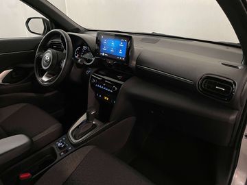 Car image 10