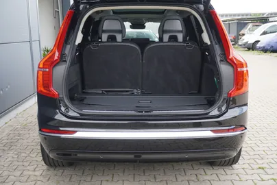 Car image 30