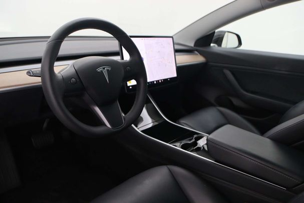 Tesla Model 3 60 Plus 175 kW image number 3