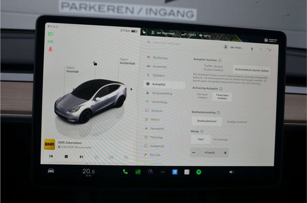 Tesla Model Y Performance AWD 393 kW image number 18