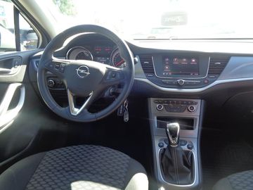 Car image 11