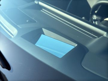Car image 38