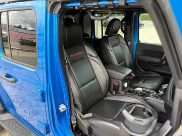Car image 45