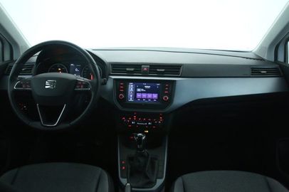 Car image 10