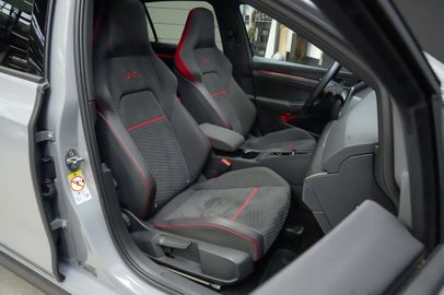 Car image 31