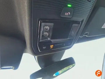 Car image 34