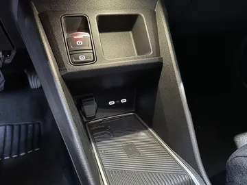 Car image 50