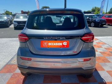 Car image 5