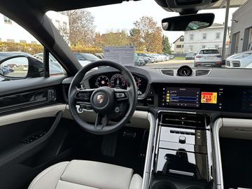 Car image 28