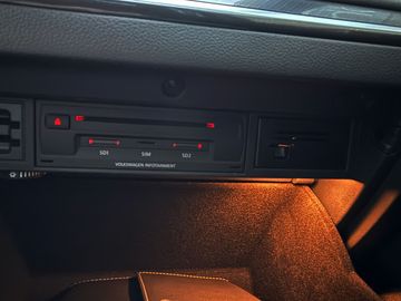 Car image 38