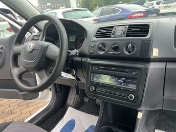 Car image 16