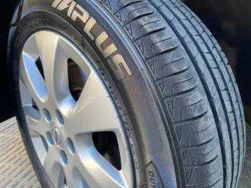 Car image 29