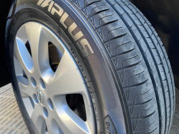 Car image 29
