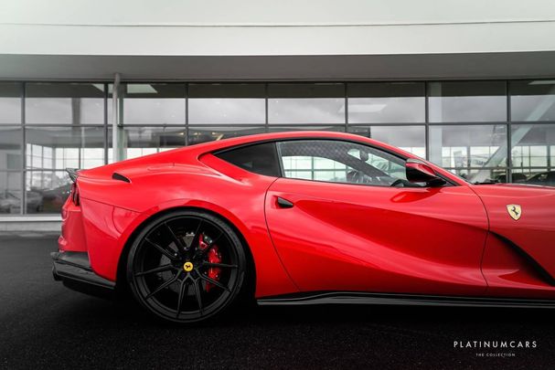 Ferrari 812 Superfast 588 kW image number 24