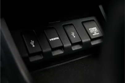Car image 37
