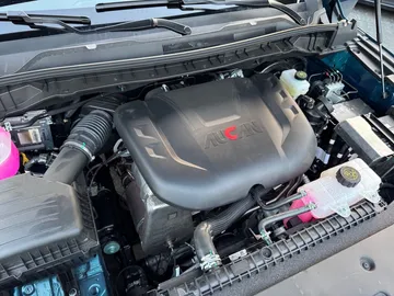 Car image 32