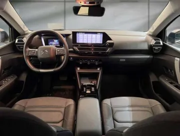 Car image 43