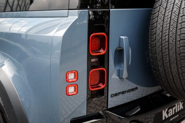 Land Rover Defender SE 183 kW image number 9