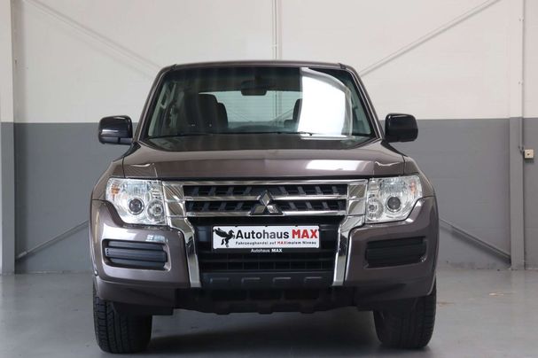 Mitsubishi Pajero 3.2 147 kW image number 2