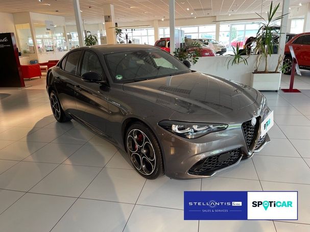 Alfa Romeo Giulia 2.0 Turbo 16V AT8-Q4 Veloce 206 kW image number 2