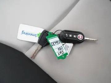 Car image 32