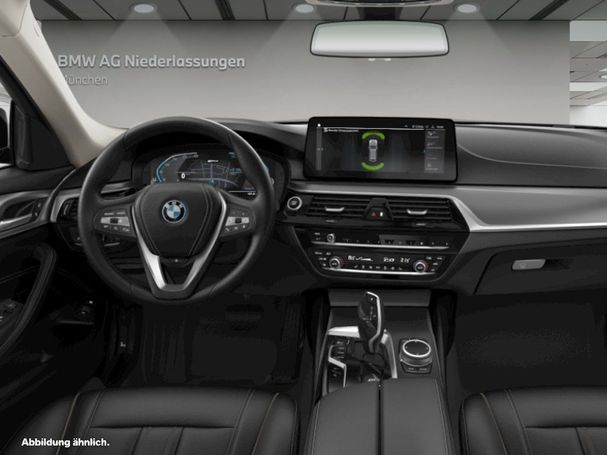 BMW 530 Touring xDrive 215 kW image number 4