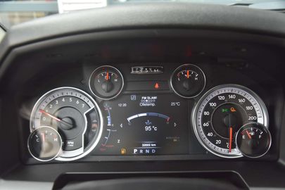 Car image 23