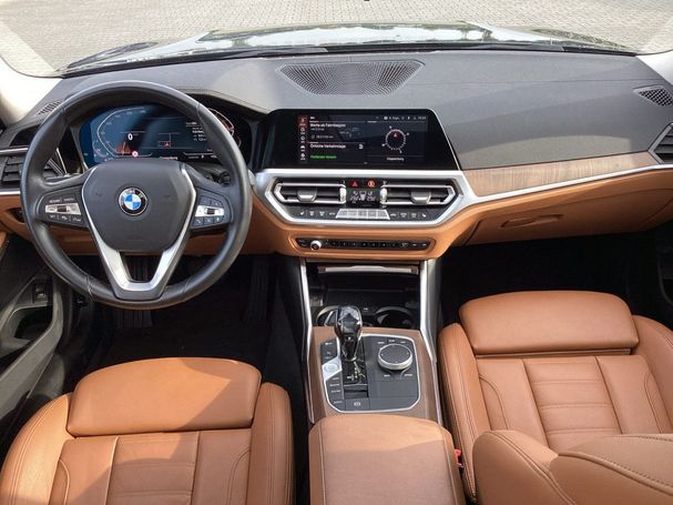 BMW 320i Touring Luxury Line 135 kW image number 12