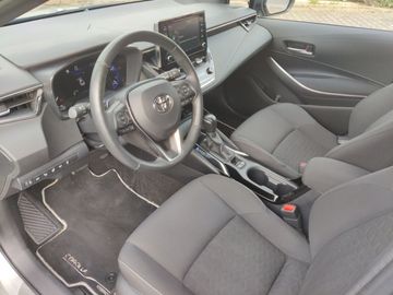 Car image 10