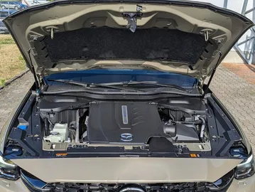 Car image 24