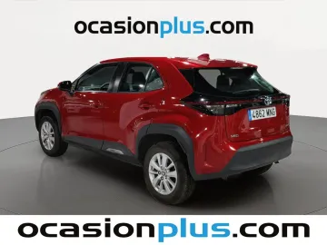 Car image 4