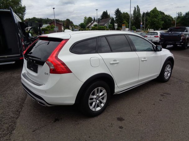 Volvo V60 Cross Country AWD 140 kW image number 4