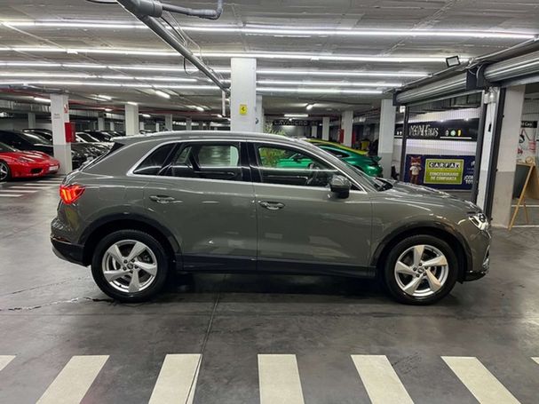 Audi Q3 35 TDI S tronic Advanced 110 kW image number 3