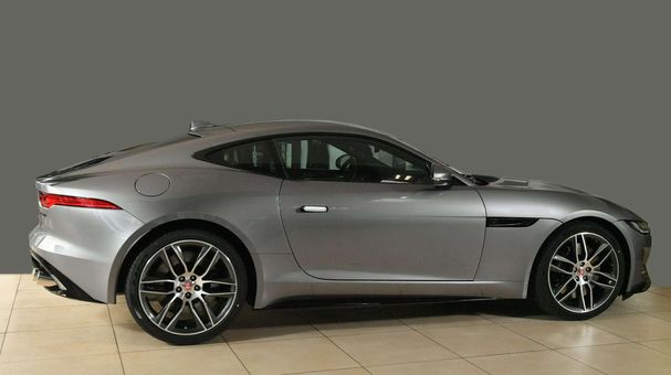 Jaguar F-Type P450 R-Dynamic Black 331 kW image number 10