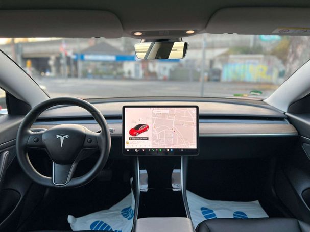 Tesla Model 3 Plus 239 kW image number 13