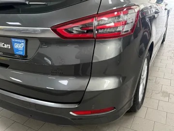 Car image 40