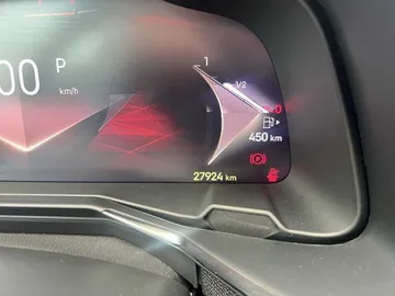 Car image 40