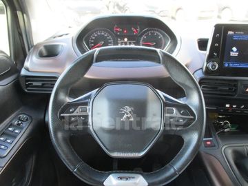 Car image 37