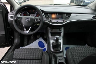 Car image 23