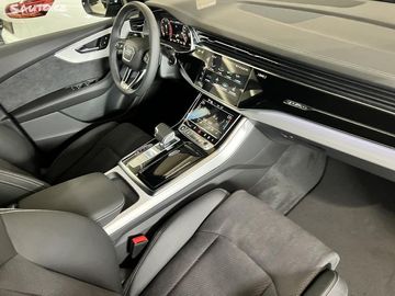 Car image 36