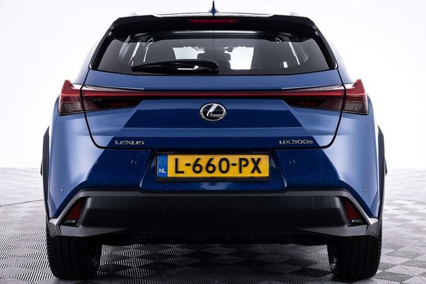 Lexus UX 300e 150 kW image number 23