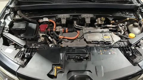 Car image 25