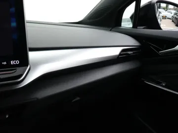 Car image 34