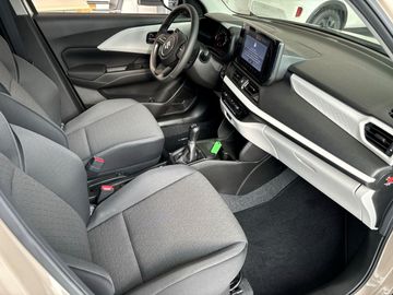 Car image 12