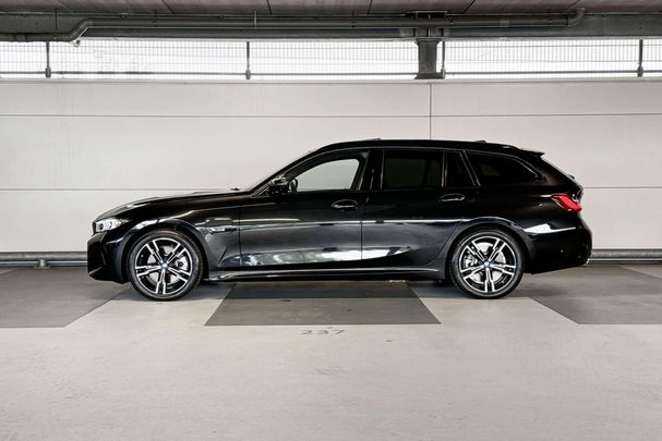 BMW 330 e Touring xDrive 215 kW image number 4